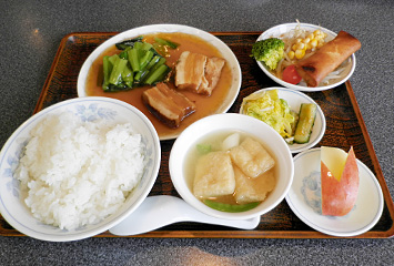 角煮ランチ ¥1,050