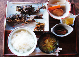 イワナとマスの定食　　￥１,７００