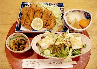 とんかつ定食　￥1,300
