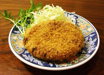 奥利根もち豚 特大メンチ ¥630