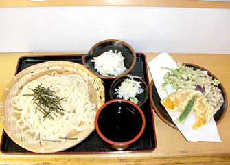 天ぷらうどん ¥800