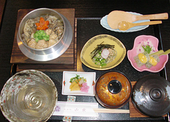 上州地鶏と舞茸釜めし御膳　　￥１８００