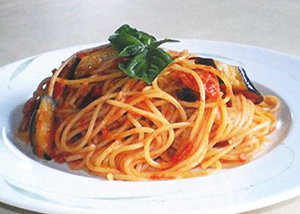 季節の野菜のトマトソーススパゲティ...¥1,000