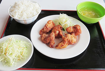 [若鶏唐揚げ(一人前) 600円] 群馬県産の鶏肉を使用しています。