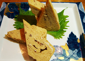 すき焼き／１人前 ¥1,000／上州牛、舞茸、しいたけ、ねぎ、白菜、春菊、えのき