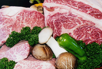 「上州牛」「大和豚」「赤城鶏」…カルビ ¥950、ハラミ ¥950、タン塩 ¥950、豚ロース ¥700、鶏もも ¥700