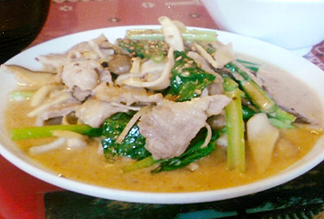 豚肉ときの子いろいろのマヨネーズあえ定食 ¥800 ※〝地産地消の日〟スペシャルメニュー 秋(9~11月)限定品