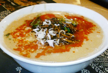 豚糸®(ルースー)坦々麺 ¥800 当店手作りゴマダレと本格四川ラー油使用! ※季節限定品(9月~3月くらいまで)