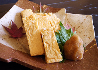 出し巻き玉子／榛東村の岩田玉子を使用。¥560(税別）